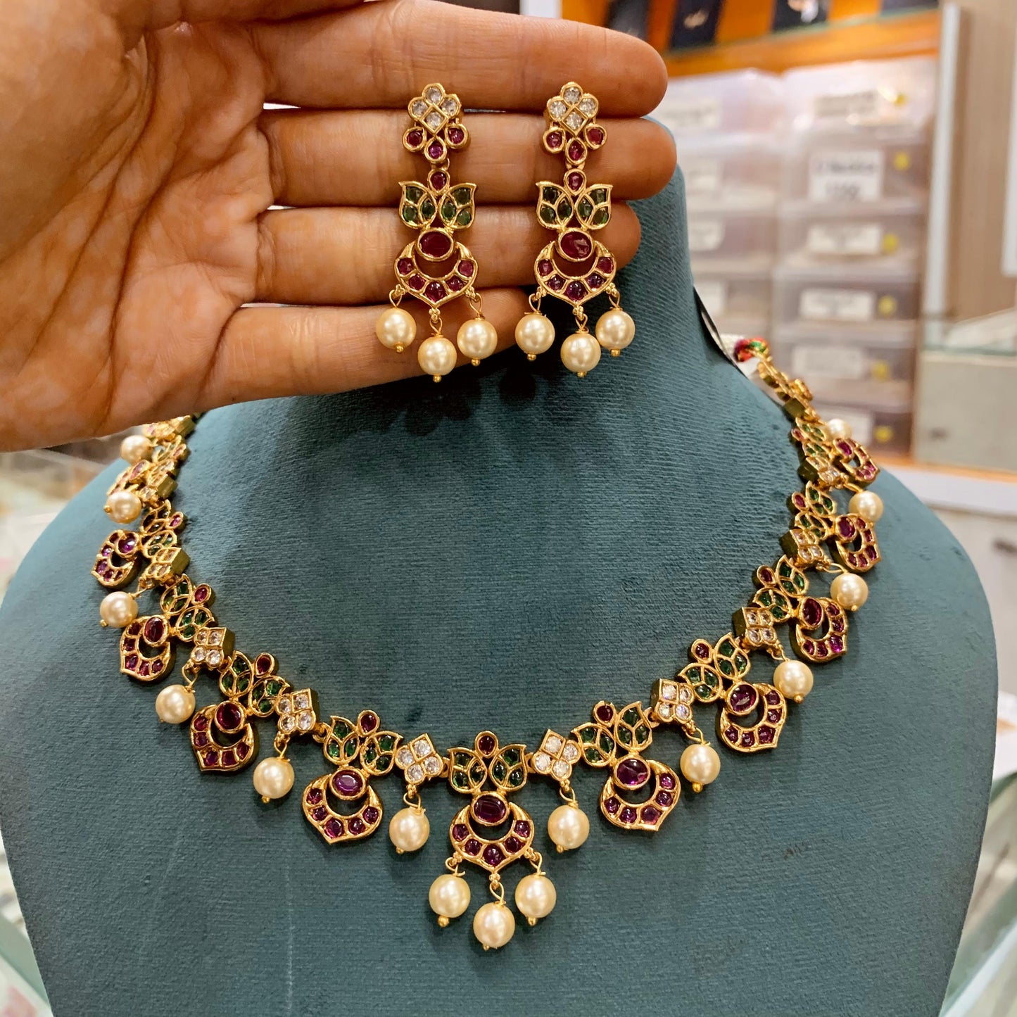 Jadau Necklace Sets 355443