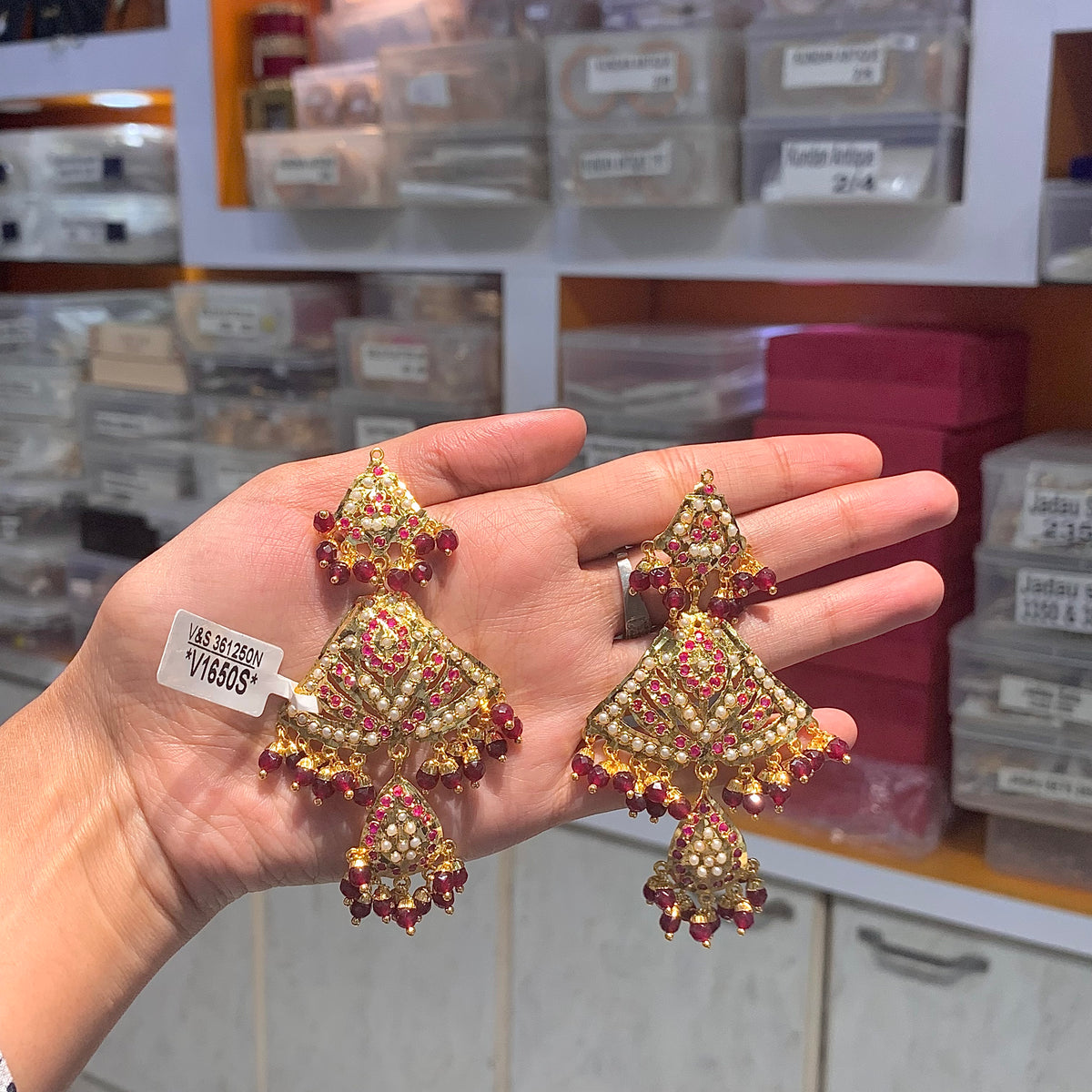Jadau Earrings 425345533
