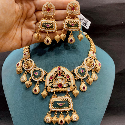 Antique Necklace Set 62736