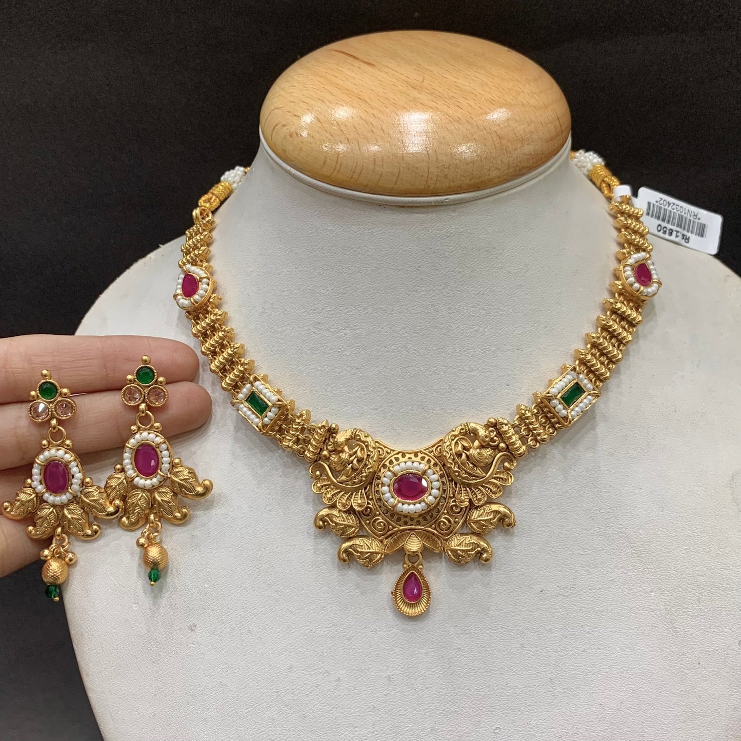 Antique Necklace set 3454563