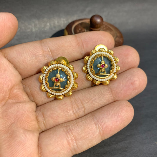 Antique studs 83844