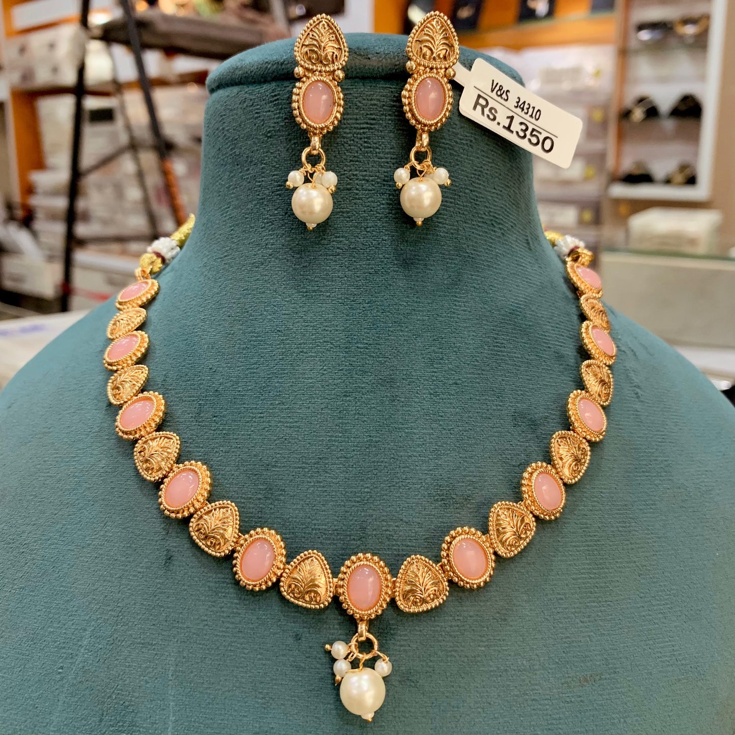 Antique Necklace Set 1938