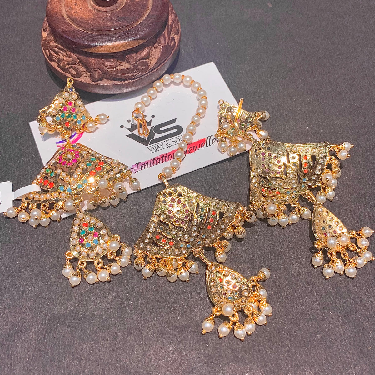 Jadau Earrings 42536636