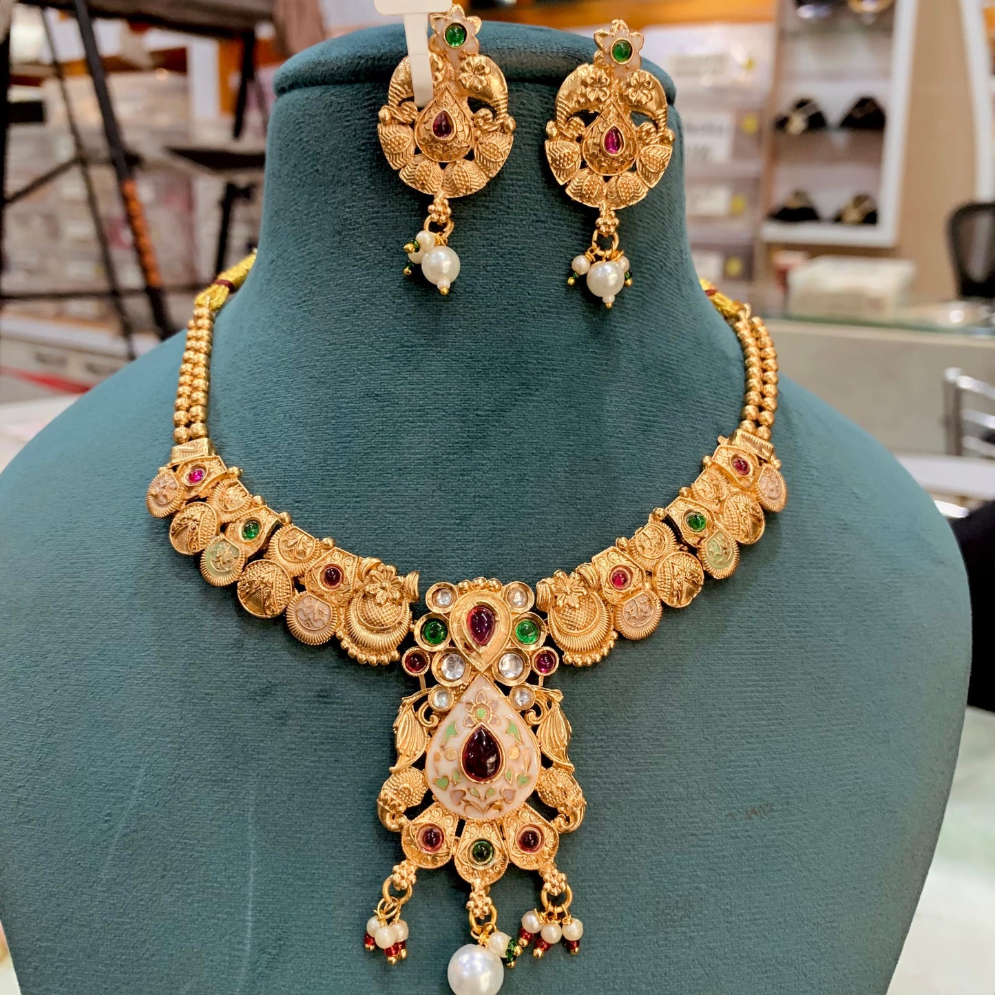 Antique Necklace Set 38483