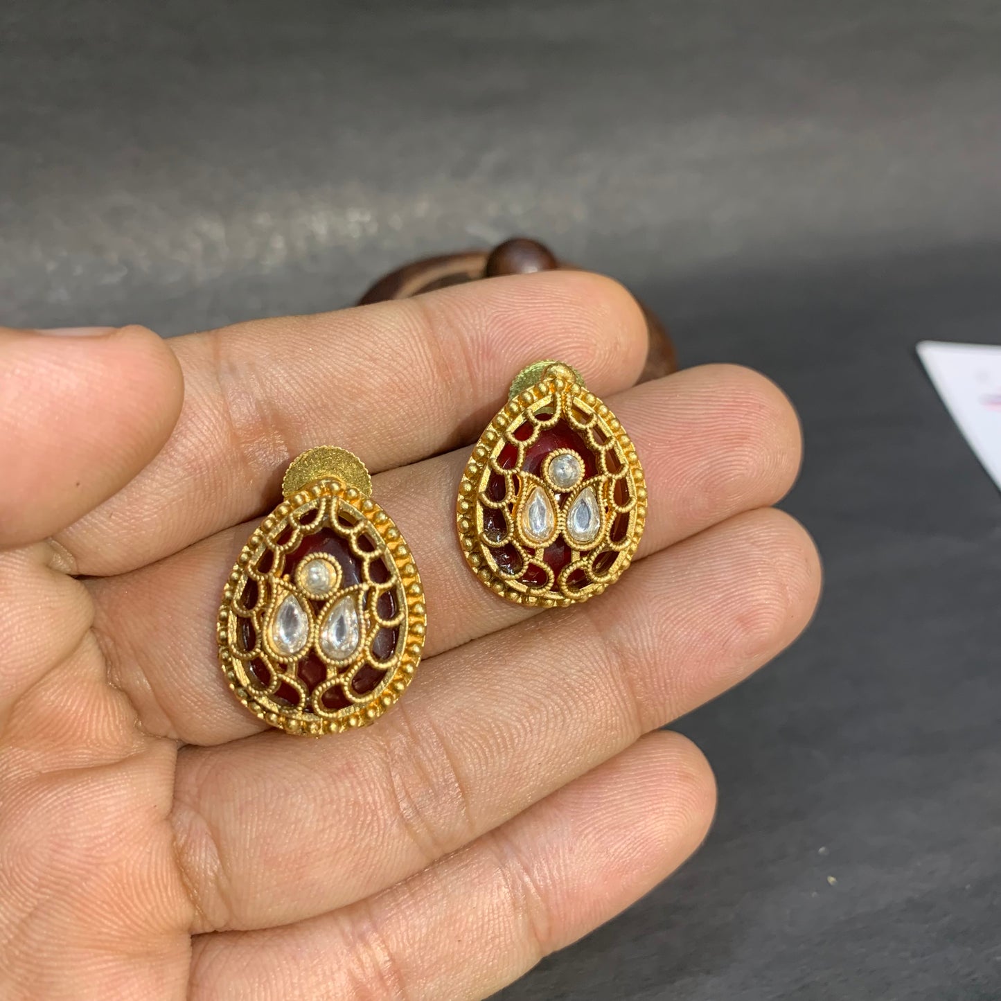 Antique studs 83392