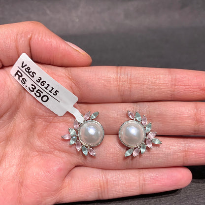 Zircon studs 72983