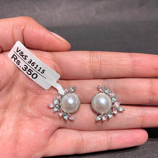 Zircon studs 72983