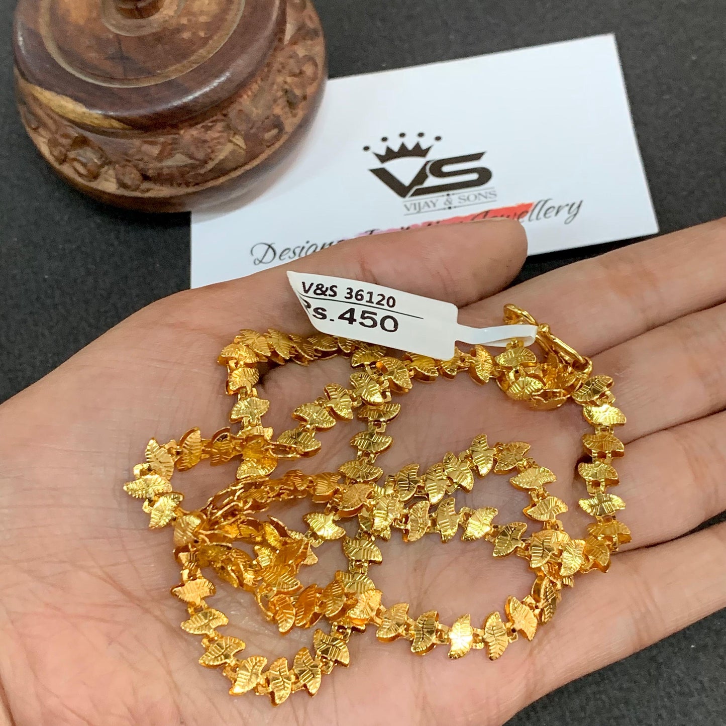 Golden Chain 4634666