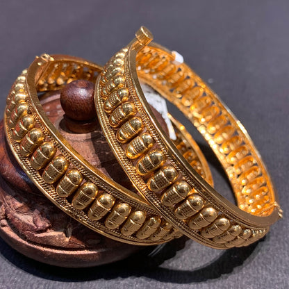 Antique Openable Bangles 577644