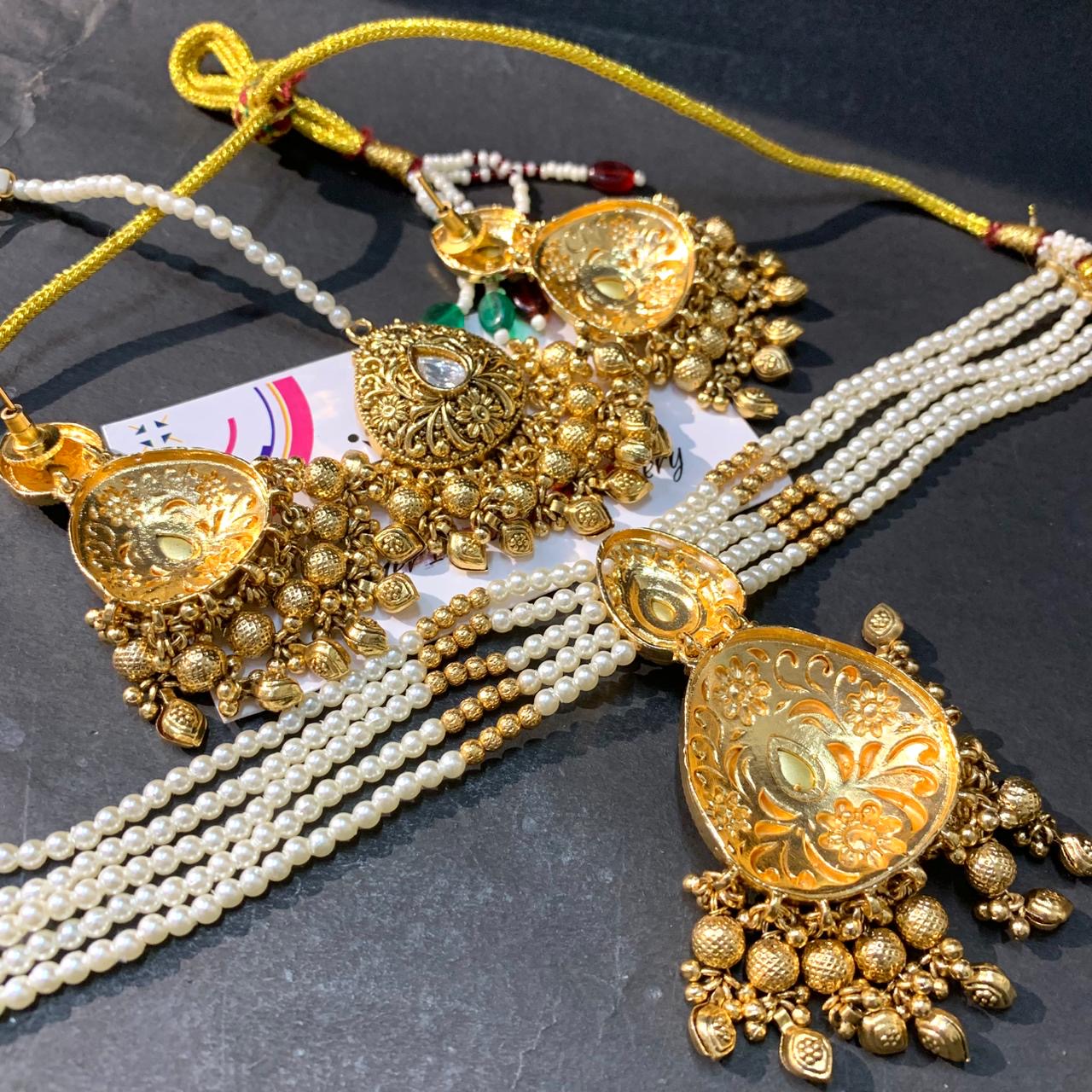 Antique Necklace Set 625666