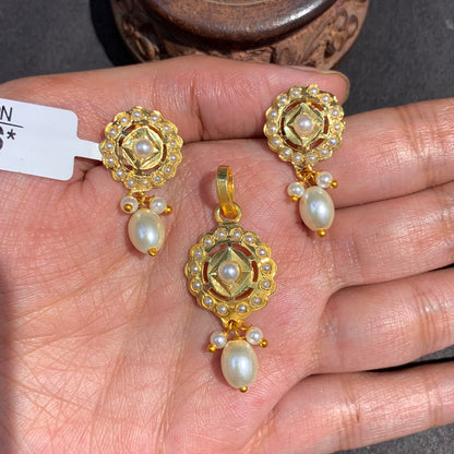 Jadau Pendant Set 45567655