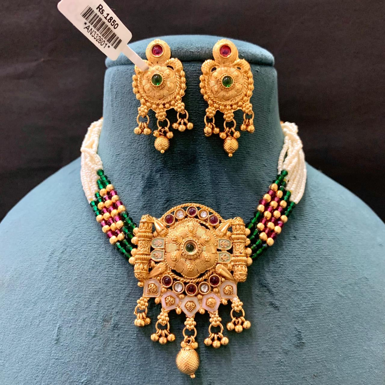 Antique Necklace Set 34323