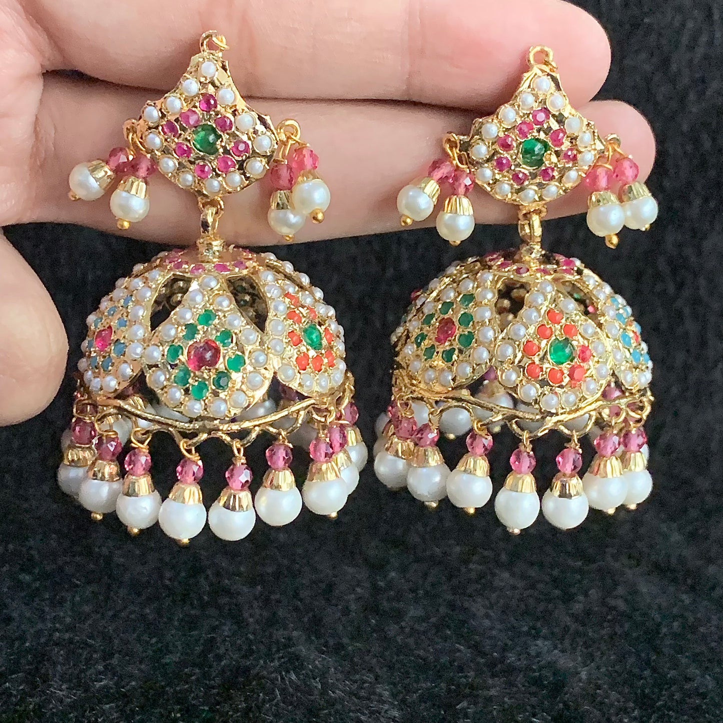 Jadau earrings 95925