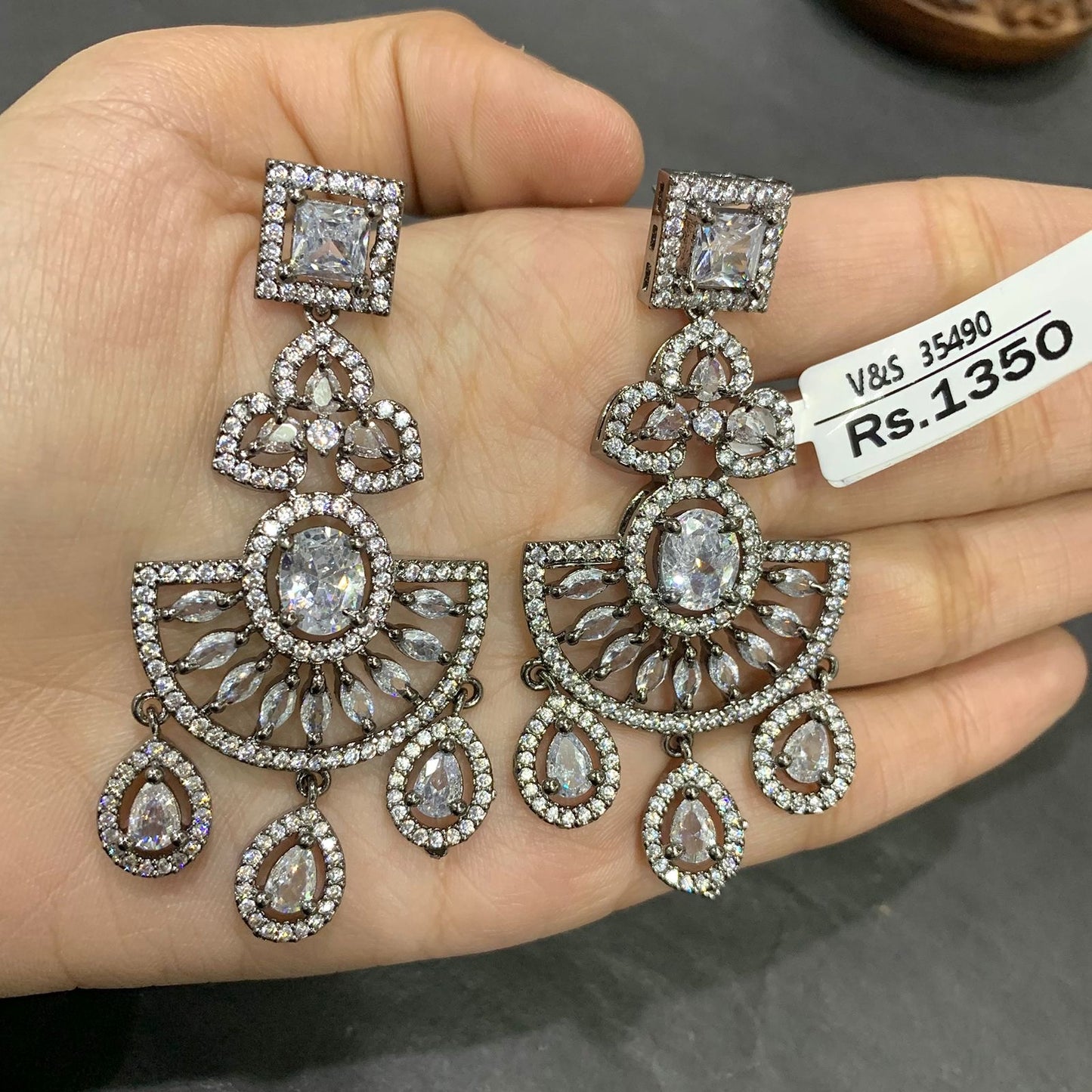 Diamond Earrings 5642662