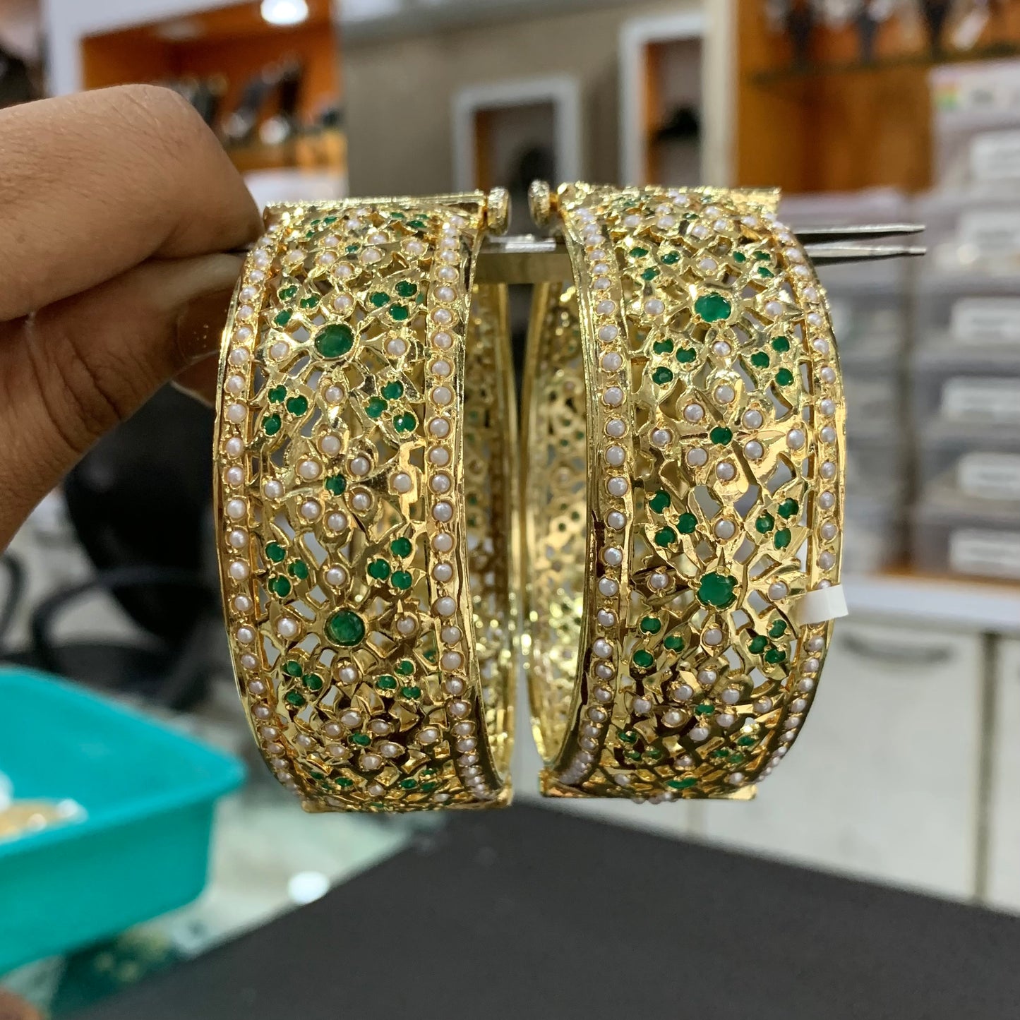 Openable Jadau Bangles 365633