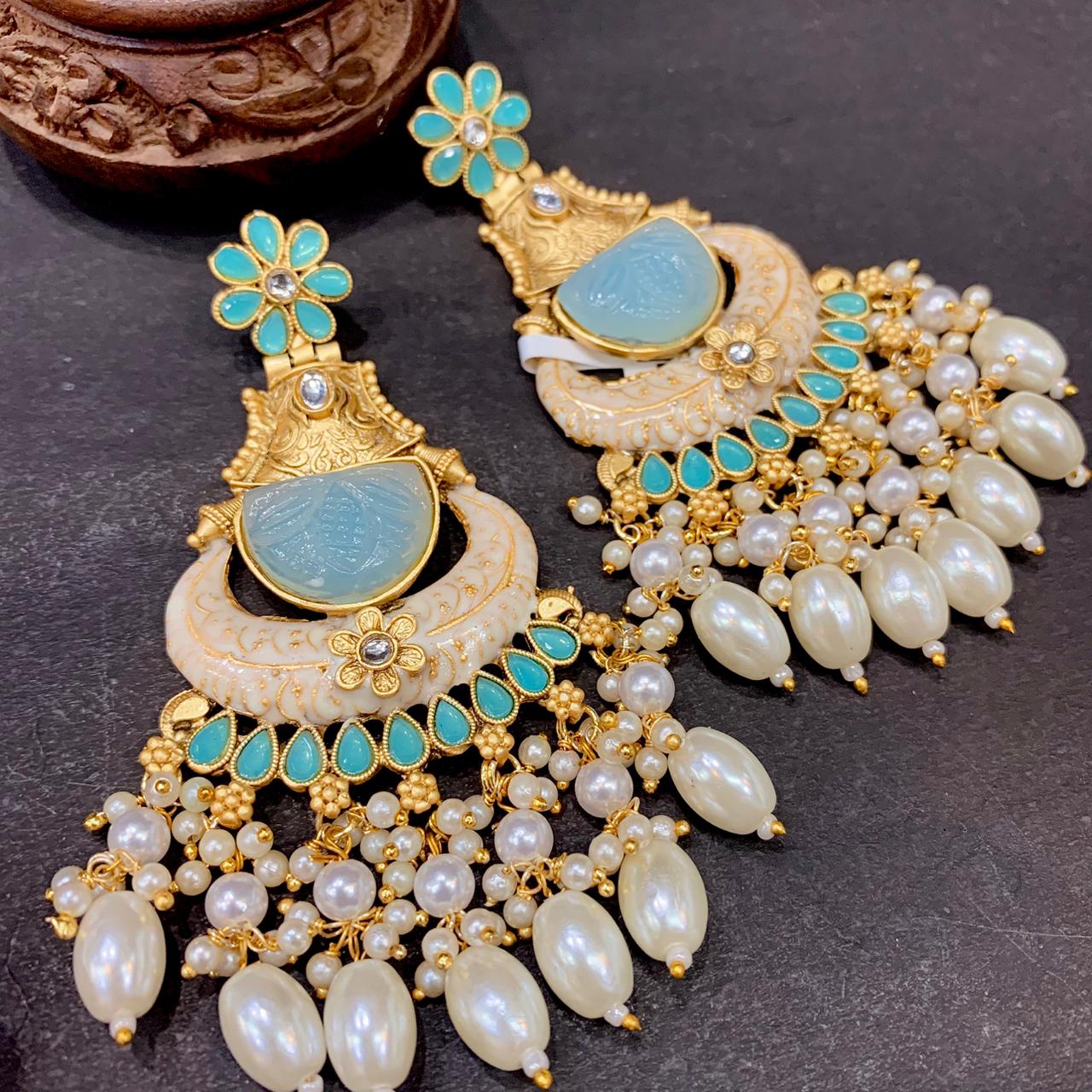 Antique earrings 46776