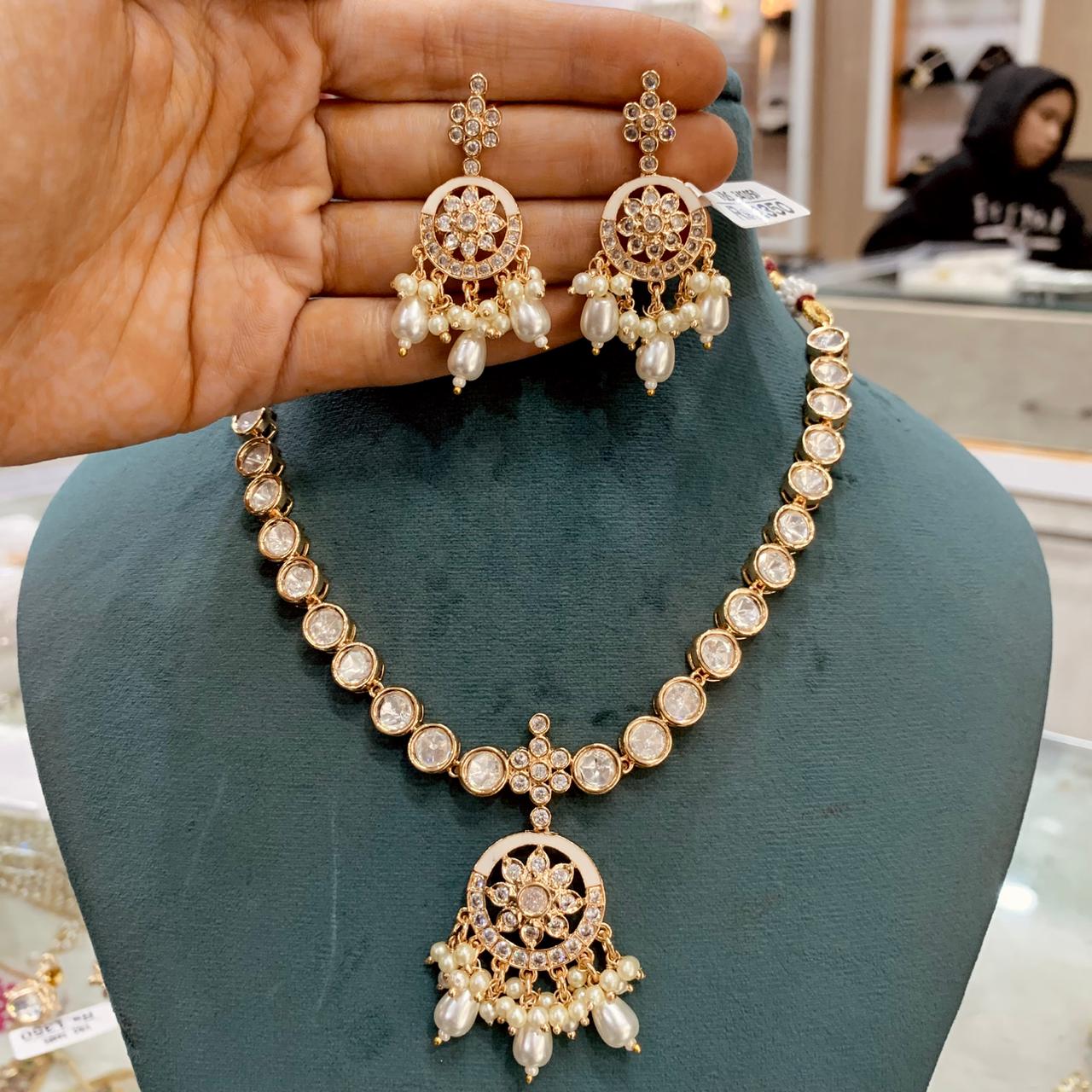 Kundan Necklace Set 573736