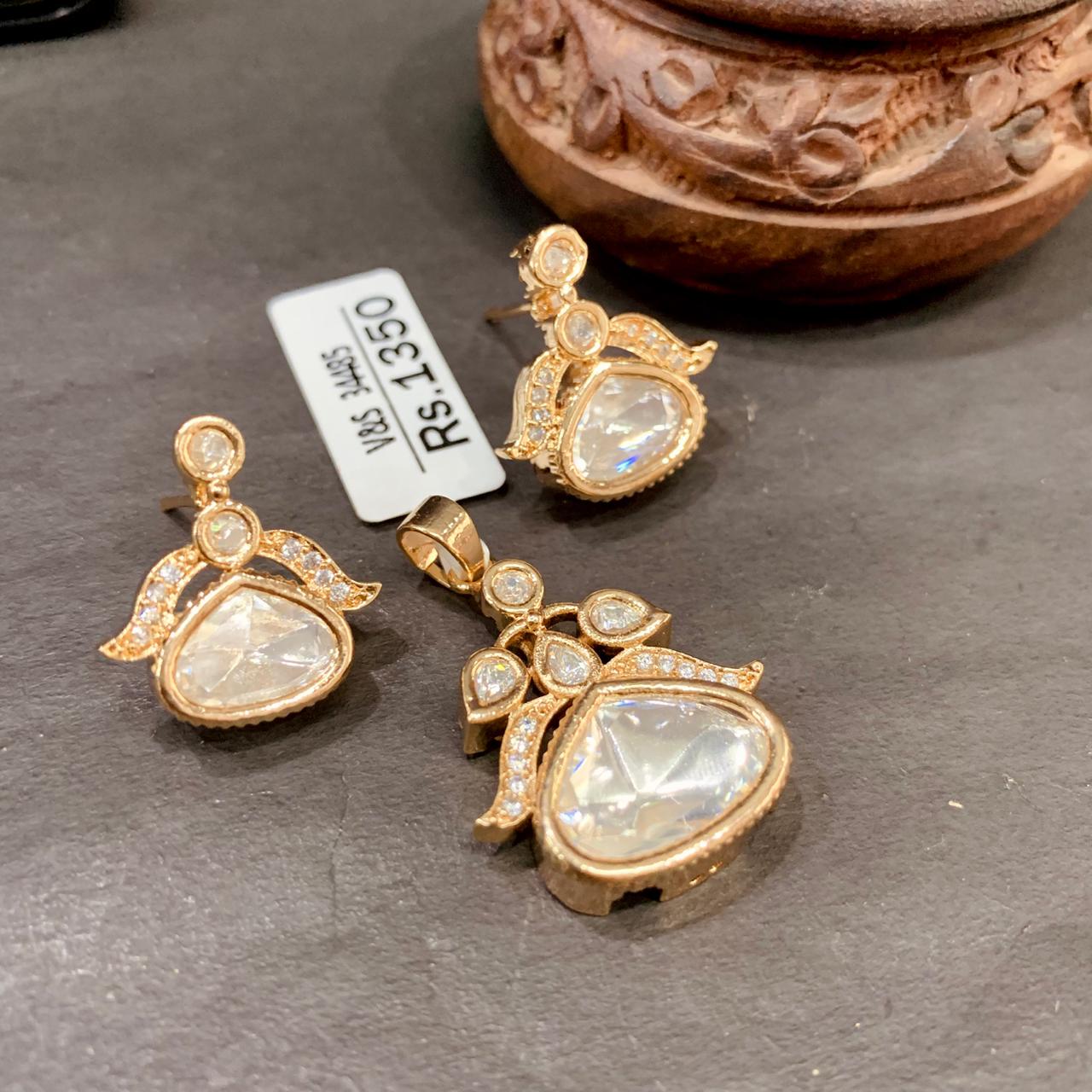 Kundan Pendant Set  63726