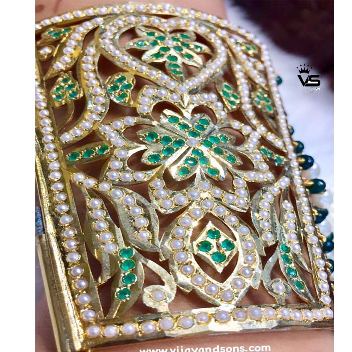 Fancy Gold Bracelets at best price in Amritsar by Sahaj Jewellers | ID:  4063611855