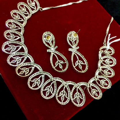 Diamond necklace 165494