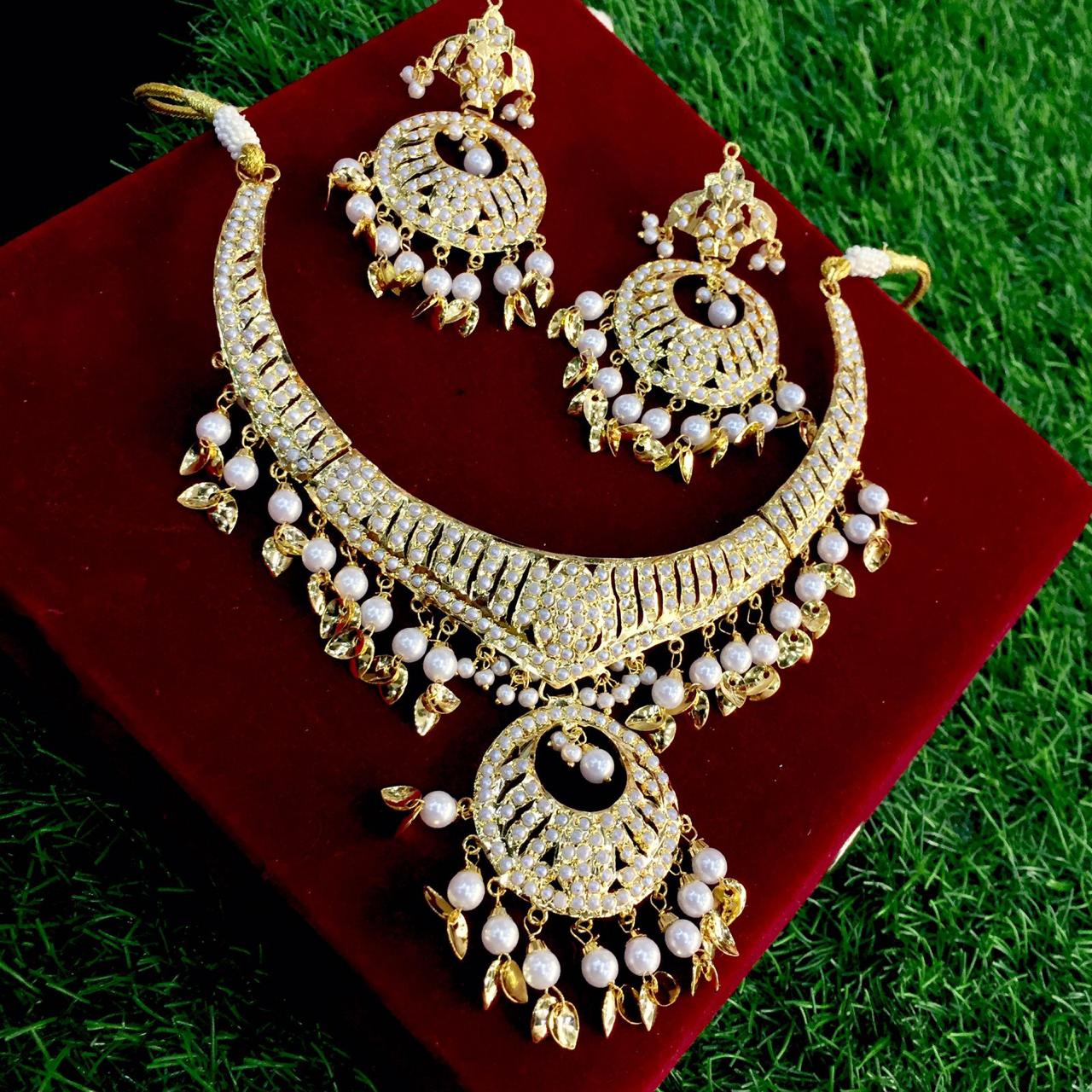 Jadau necklace set - Vijay & Sons
