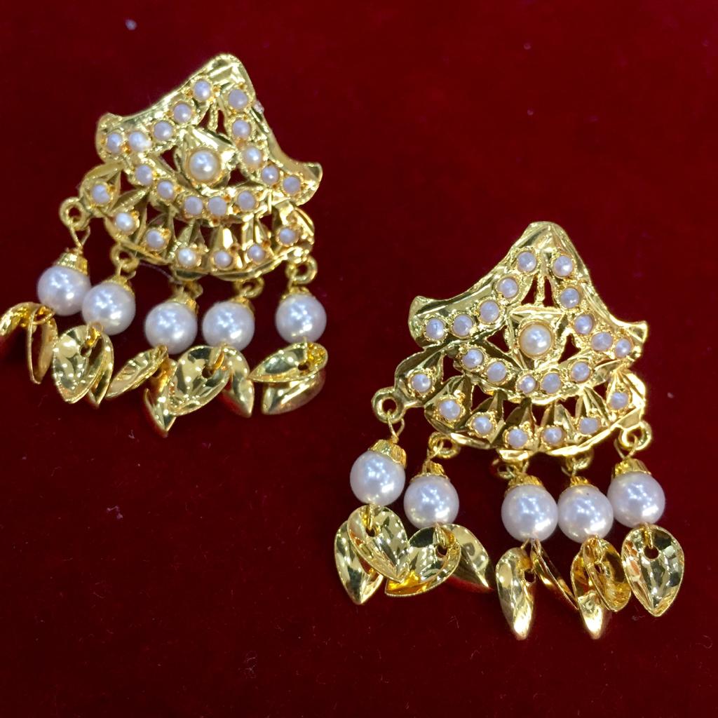 jadau studs 35667710 - Vijay & Sons