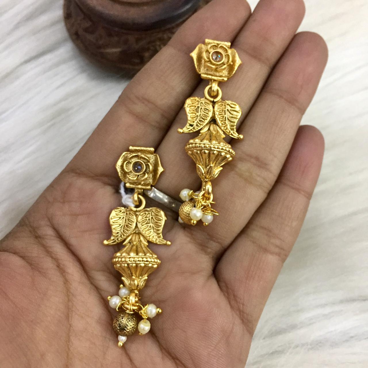 Antique Earrings 357805