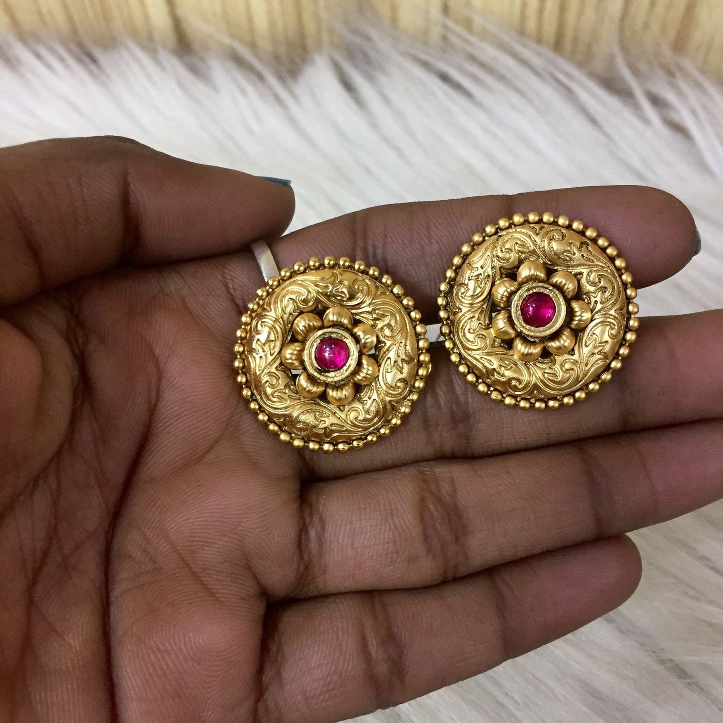 Antique Earrings 562652