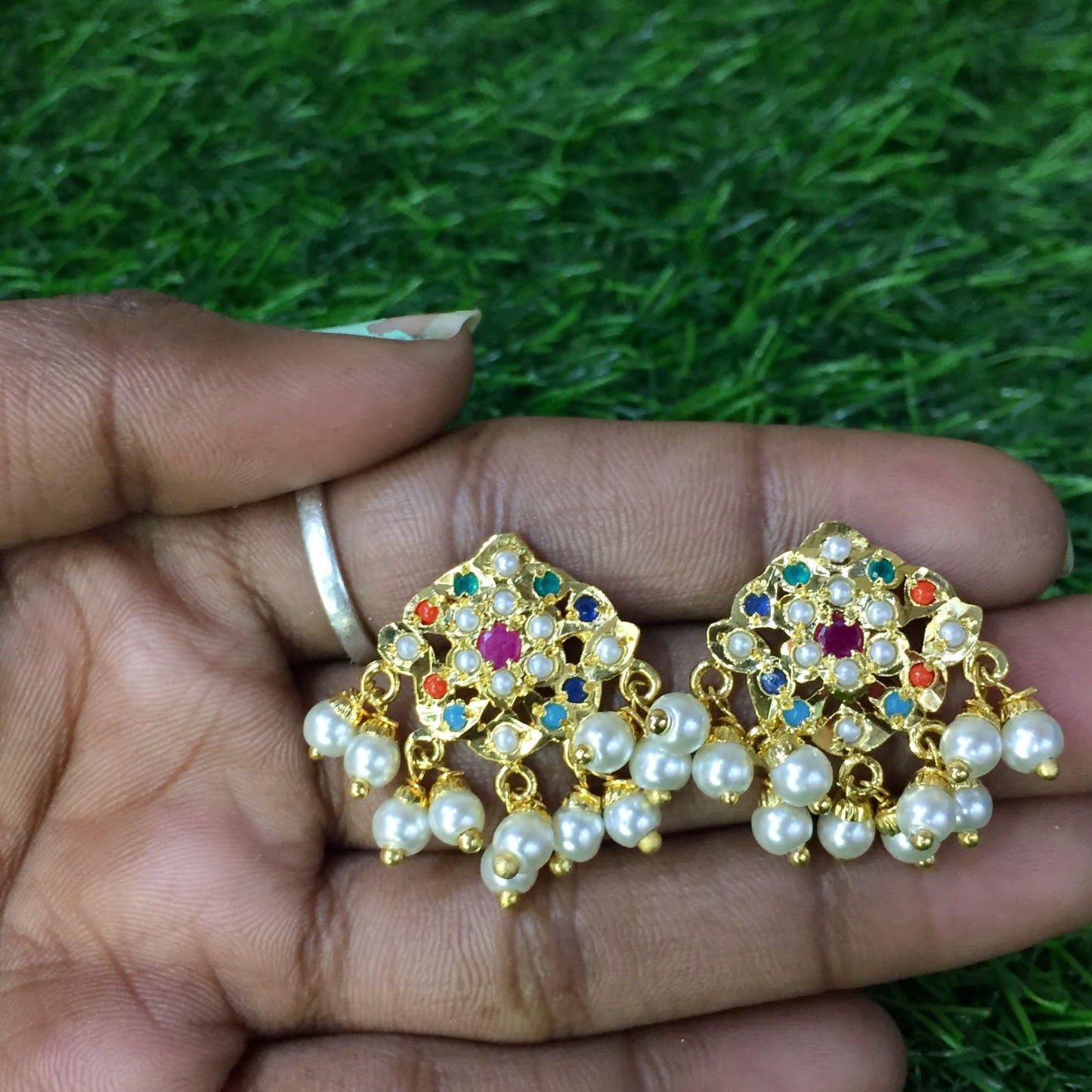 Jadau earrings 456789