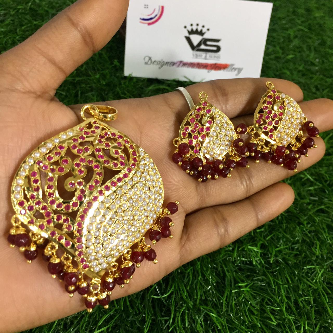 Jadau pendant set 2025 in gold